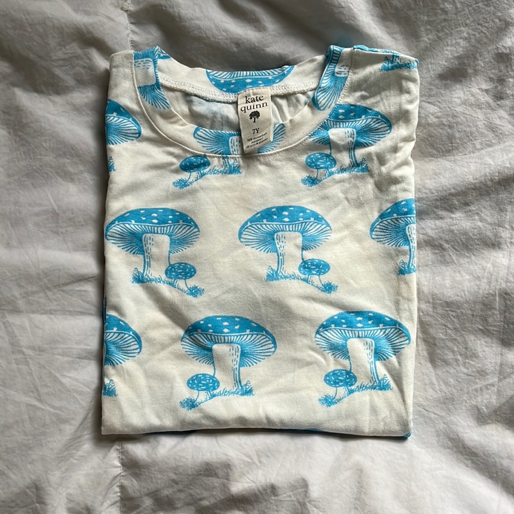 Kate Quinn bamboo short sleeve top